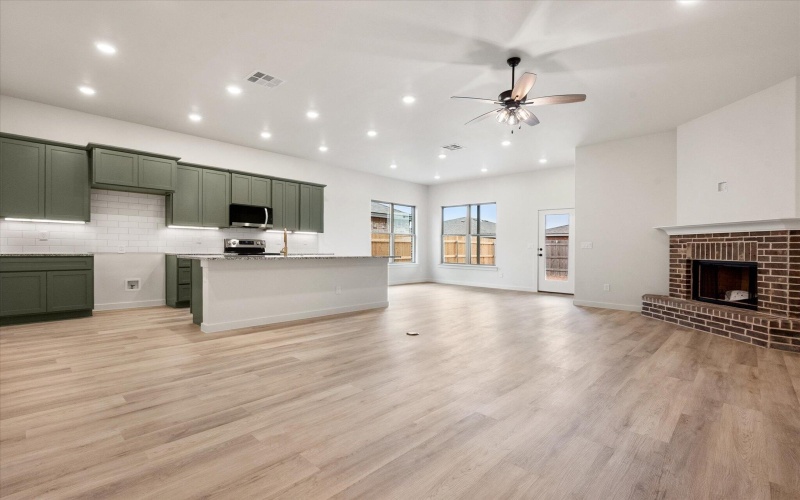 2001 Cottonwood Avenue, Wolfforth, TX 79382, 4 Bedrooms Bedrooms, ,2 BathroomsBathrooms,Residential,For Sale,2001 Cottonwood Avenue,0,202563796