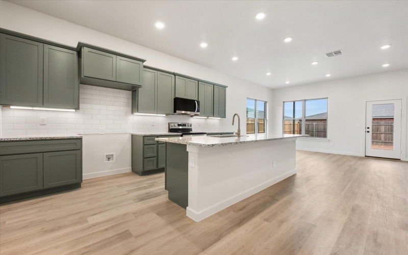 2001 Cottonwood Avenue, Wolfforth, TX 79382, 4 Bedrooms Bedrooms, ,2 BathroomsBathrooms,Residential,For Sale,2001 Cottonwood Avenue,0,202563796