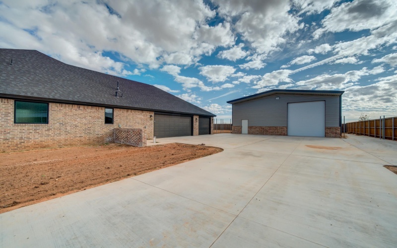 5309 County Rd 7675, Lubbock, TX 79424, 4 Bedrooms Bedrooms, ,5 BathroomsBathrooms,Residential,For Sale,5309 County Rd 7675,0,202563797