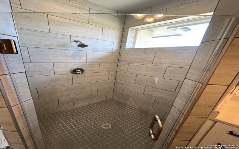 120 S Calvin Barrett, Blanco, TX 78606, 3 Habitaciones Habitaciones , ,2 BañosBaños,Residential,En Venta,120 S Calvin Barrett,0,1681629