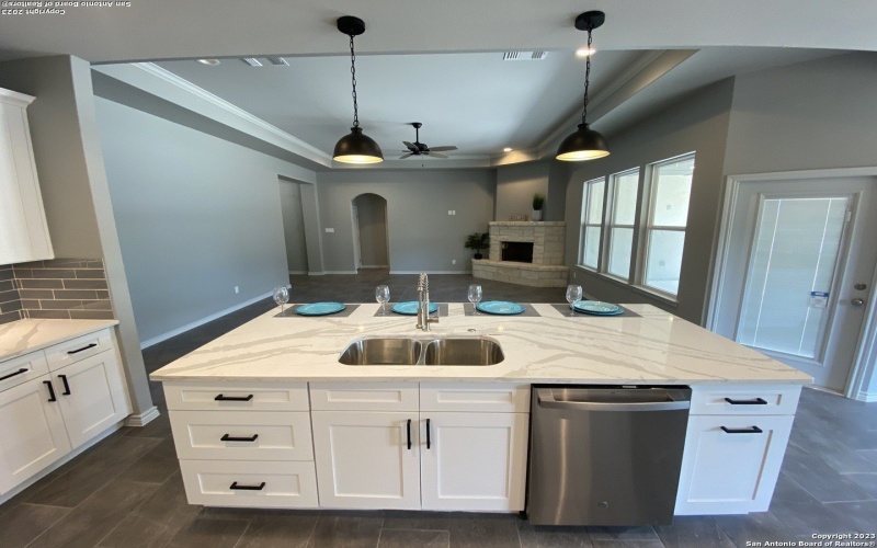 120 S Calvin Barrett, Blanco, TX 78606, 3 Habitaciones Habitaciones , ,2 BañosBaños,Residential,En Venta,120 S Calvin Barrett,0,1681629