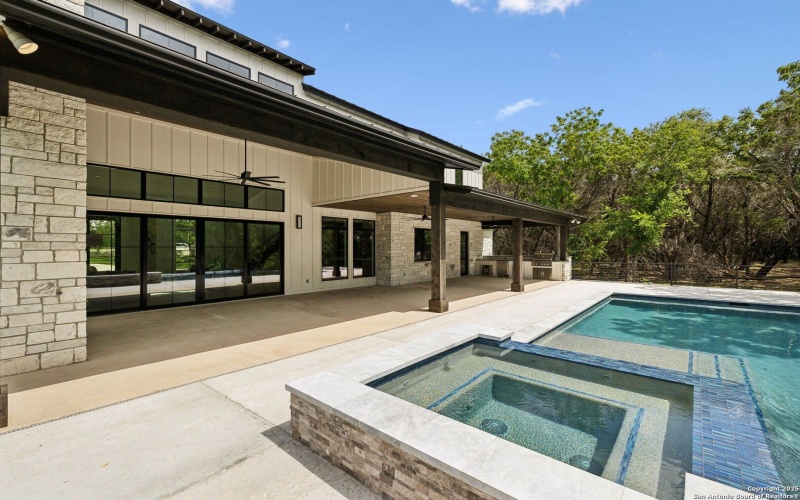 236 Riverfront Dr., New Braunfels, TX 78132, 4 Bedrooms Bedrooms, ,5 BathroomsBathrooms,Residential,For Sale,236 Riverfront Dr.,0,1759195