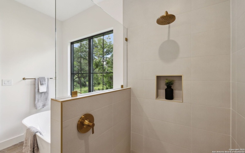 236 Riverfront Dr., New Braunfels, TX 78132, 4 Bedrooms Bedrooms, ,5 BathroomsBathrooms,Residential,For Sale,236 Riverfront Dr.,0,1759195