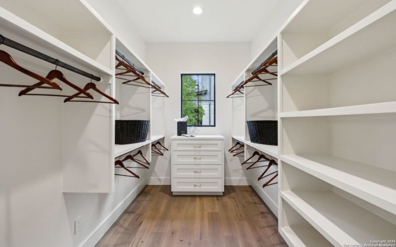 236 Riverfront Dr., New Braunfels, TX 78132, 4 Bedrooms Bedrooms, ,5 BathroomsBathrooms,Residential,For Sale,236 Riverfront Dr.,0,1759195