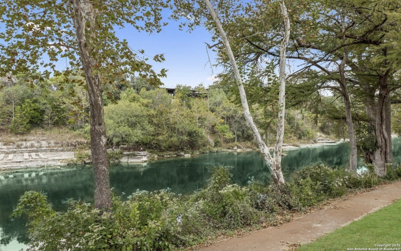 236 Riverfront Dr., New Braunfels, TX 78132, 4 Bedrooms Bedrooms, ,5 BathroomsBathrooms,Residential,For Sale,236 Riverfront Dr.,0,1759195