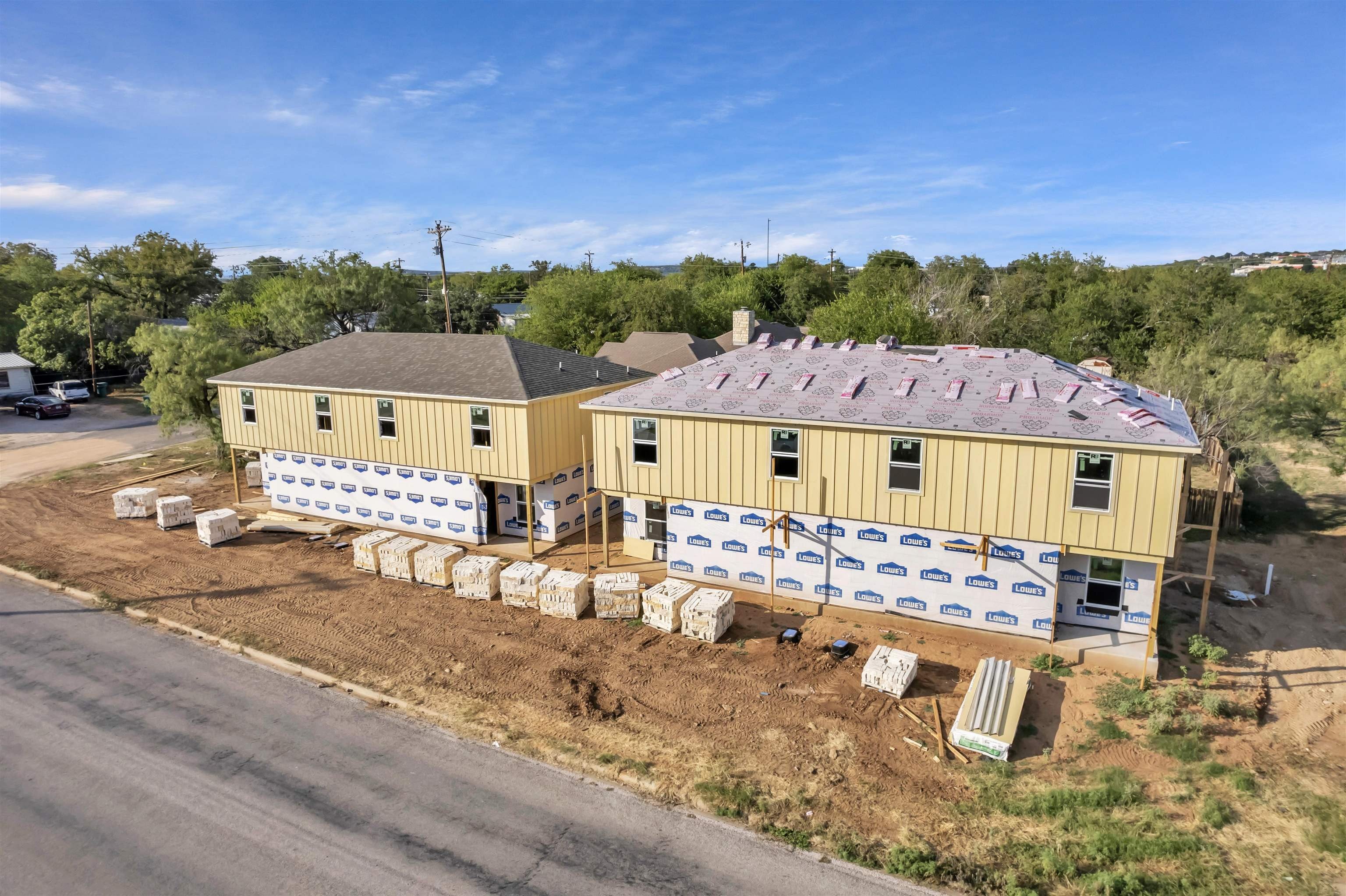 1207-1209 Second Street, Marble Falls, TX 78654-0000, 8 Bedrooms Bedrooms, ,Residential Multi Family,For Sale,1207-1209 Second Street,170476