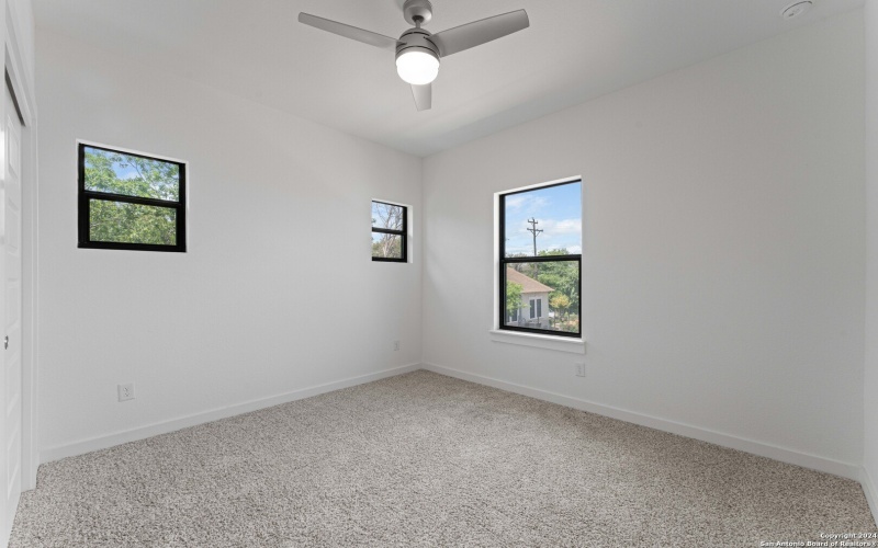 914 N Olive #101, San Antonio, TX 78202, 3 Bedrooms Bedrooms, ,2 BathroomsBathrooms,Residential,For Sale,914 N Olive #101,0,1781485