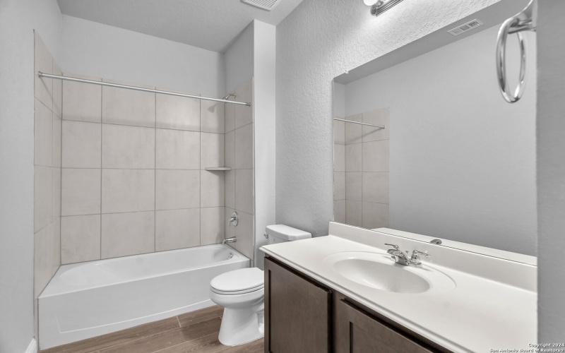 213 Fillmore Falls, Cibolo, TX 78108, 4 Habitaciones Habitaciones , ,3 BañosBaños,Residential,En Venta,213 Fillmore Falls,0,1791243