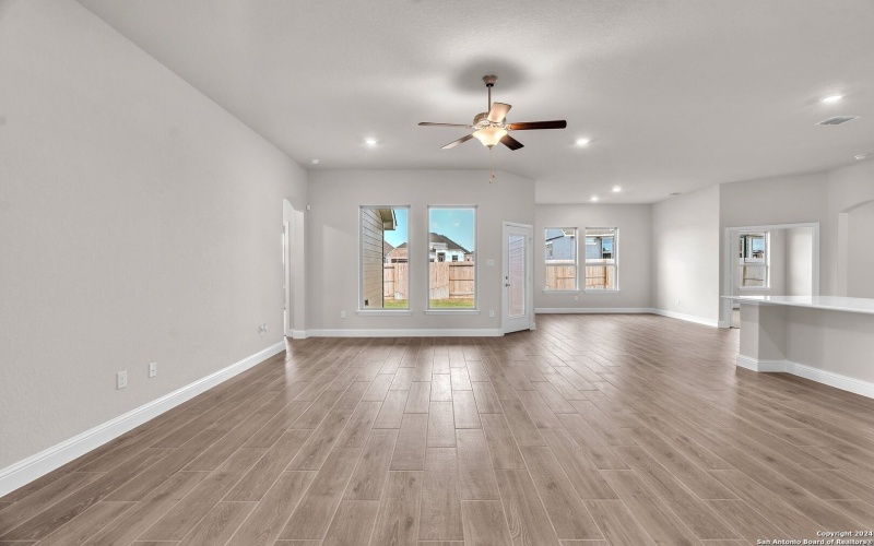 213 Fillmore Falls, Cibolo, TX 78108, 4 Habitaciones Habitaciones , ,3 BañosBaños,Residential,En Venta,213 Fillmore Falls,0,1791243