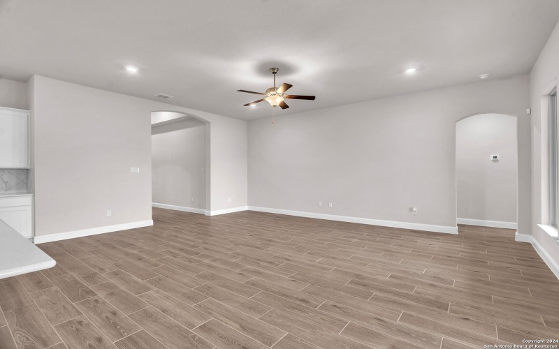 213 Fillmore Falls, Cibolo, TX 78108, 4 Habitaciones Habitaciones , ,3 BañosBaños,Residential,En Venta,213 Fillmore Falls,0,1791243