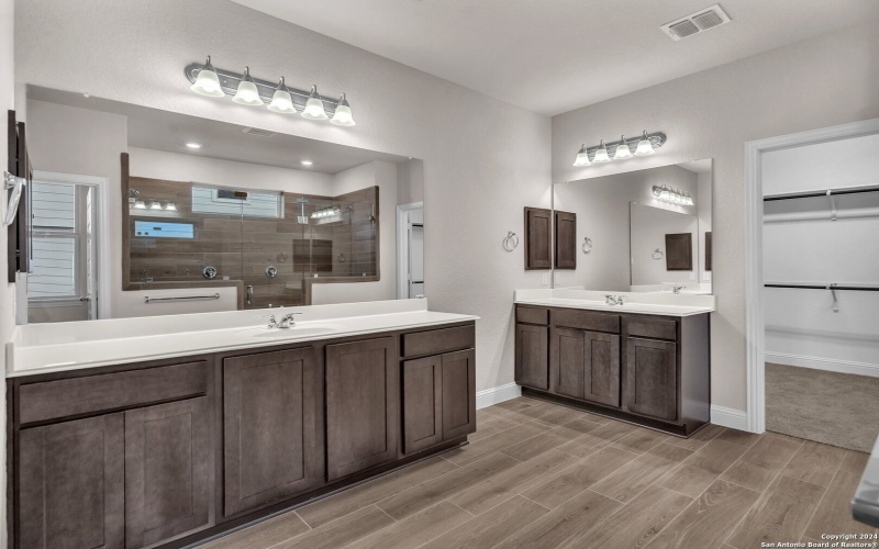 213 Fillmore Falls, Cibolo, TX 78108, 4 Habitaciones Habitaciones , ,3 BañosBaños,Residential,En Venta,213 Fillmore Falls,0,1791243