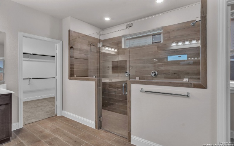 213 Fillmore Falls, Cibolo, TX 78108, 4 Habitaciones Habitaciones , ,3 BañosBaños,Residential,En Venta,213 Fillmore Falls,0,1791243