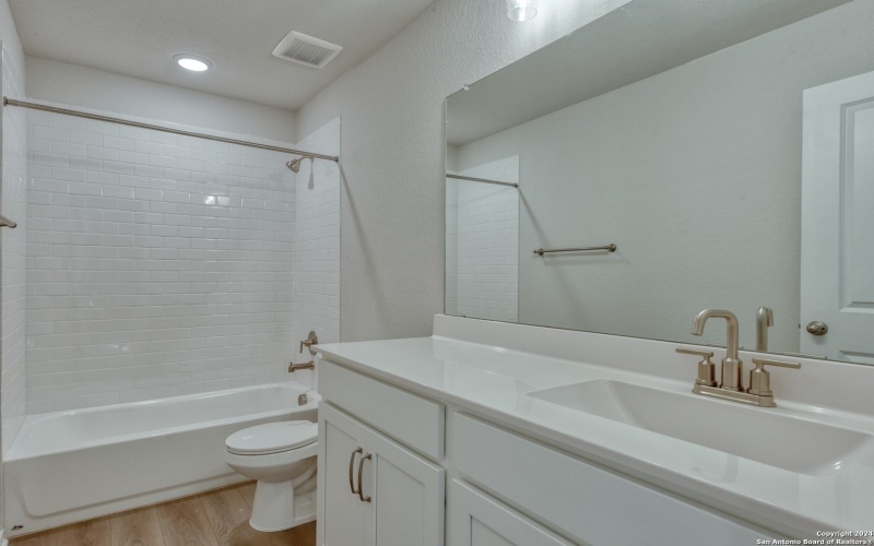 101 Beveridge, Seguin, TX 78155, 3 Bedrooms Bedrooms, ,2 BathroomsBathrooms,Residential,For Sale,101 Beveridge,0,1797661