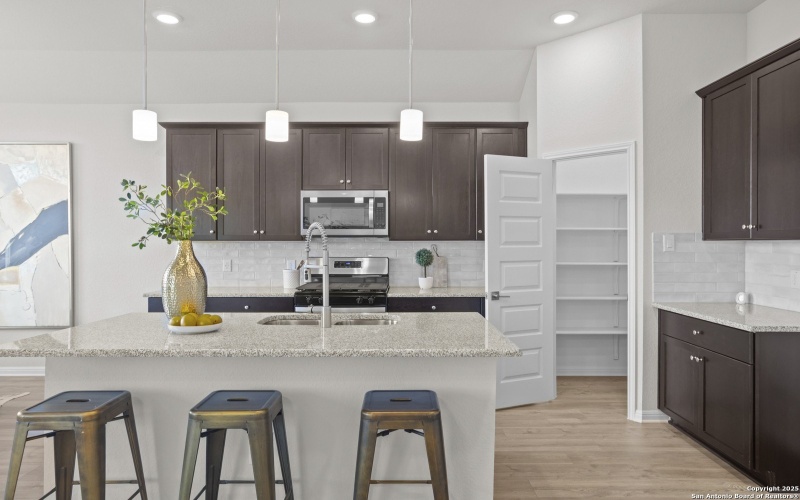 2039 Newforest Peak, New Braunfels, TX 78130, 3 Habitaciones Habitaciones , ,2 BañosBaños,Residential,En Venta,2039 Newforest Peak,0,1801652