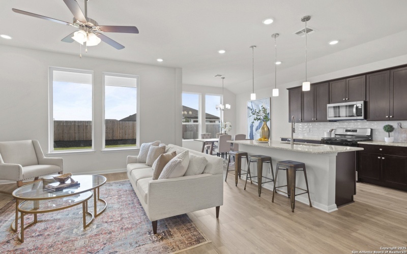 2039 Newforest Peak, New Braunfels, TX 78130, 3 Habitaciones Habitaciones , ,2 BañosBaños,Residential,En Venta,2039 Newforest Peak,0,1801652