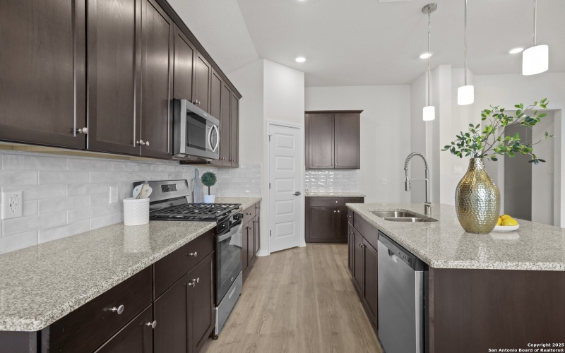 2039 Newforest Peak, New Braunfels, TX 78130, 3 Habitaciones Habitaciones , ,2 BañosBaños,Residential,En Venta,2039 Newforest Peak,0,1801652