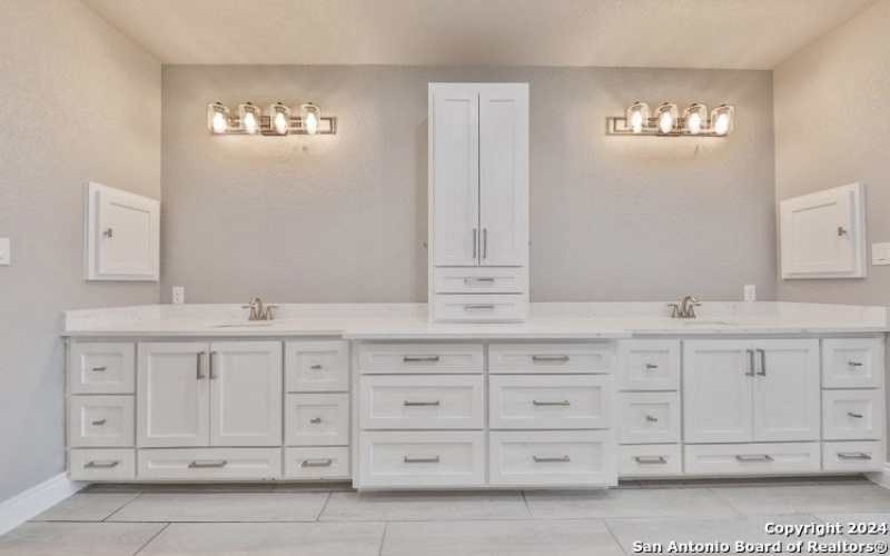 732 Salt Grass Trail, Bandera, TX 78003, 3 Habitaciones Habitaciones , ,2 BañosBaños,Residential,En Venta,732 Salt Grass Trail,0,1822846