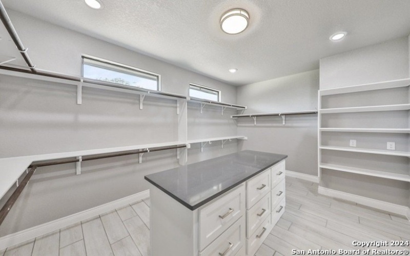 732 Salt Grass Trail, Bandera, TX 78003, 3 Habitaciones Habitaciones , ,2 BañosBaños,Residential,En Venta,732 Salt Grass Trail,0,1822846