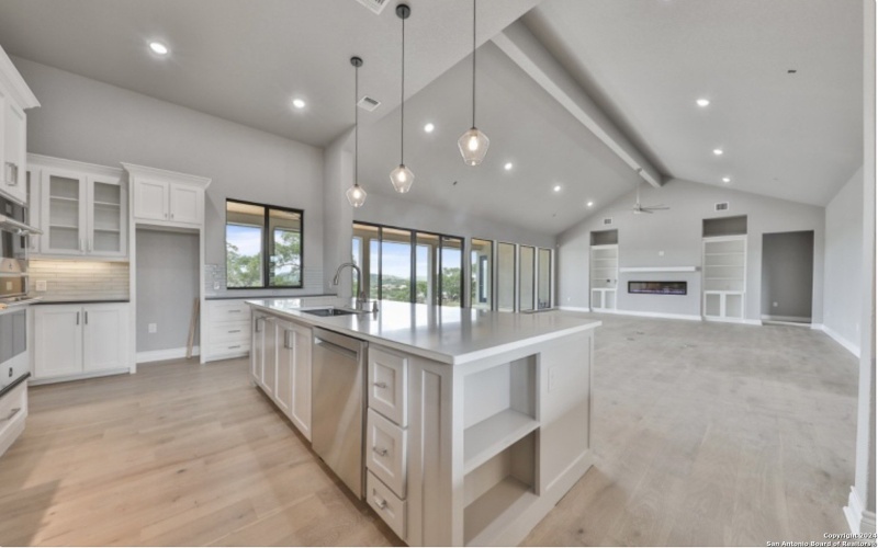 732 Salt Grass Trail, Bandera, TX 78003, 3 Habitaciones Habitaciones , ,2 BañosBaños,Residential,En Venta,732 Salt Grass Trail,0,1822846