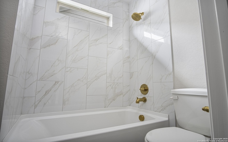 9015 SUMMERWOOD BEND, San Antonio, TX 78254, 4 Bedrooms Bedrooms, ,2 BathroomsBathrooms,Residential,For Sale,9015 SUMMERWOOD BEND,0,1830673