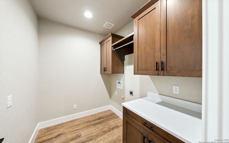 124 E Magnolia Cir, La Vernia, TX 78121, 4 Bedrooms Bedrooms, ,2 BathroomsBathrooms,Residential,For Sale,124 E Magnolia Cir,0,1832220