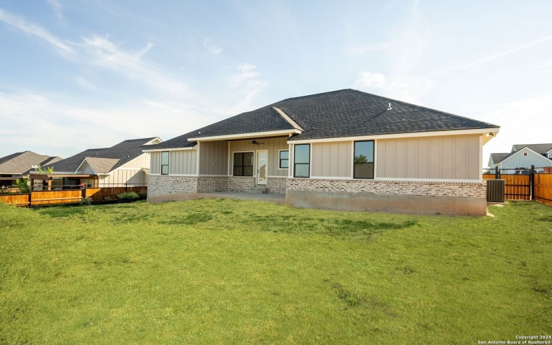 124 E Magnolia Cir, La Vernia, TX 78121, 4 Bedrooms Bedrooms, ,2 BathroomsBathrooms,Residential,For Sale,124 E Magnolia Cir,0,1832220