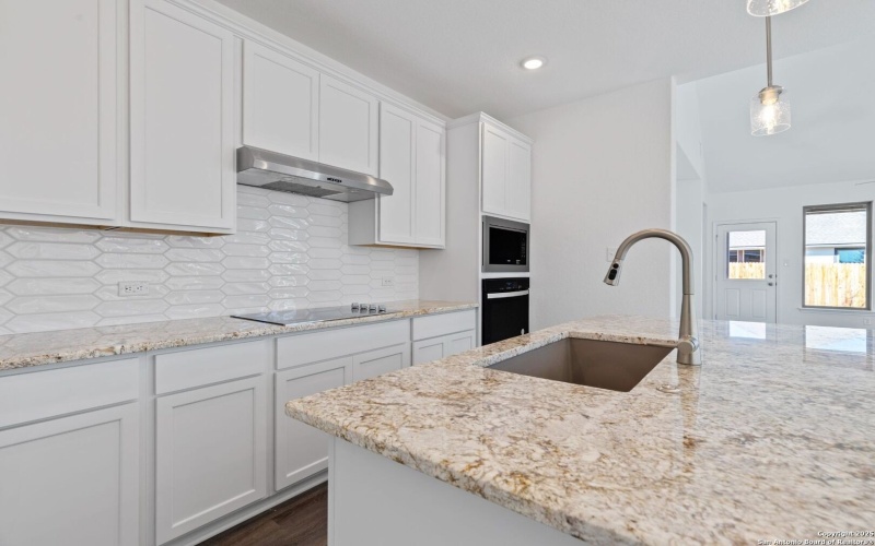 128 Heidi Hill, Castroville, TX 78009, 4 Habitaciones Habitaciones , ,3 BañosBaños,Residential,En Venta,128 Heidi Hill,0,1832696