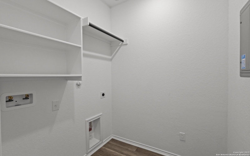 10048 Hombourg Road, Schertz, TX 78154, 4 Habitaciones Habitaciones , ,3 BañosBaños,Residential,En Venta,10048 Hombourg Road,0,1853488