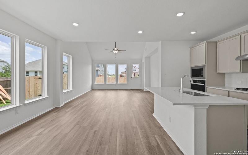 10048 Hombourg Road, Schertz, TX 78154, 4 Habitaciones Habitaciones , ,3 BañosBaños,Residential,En Venta,10048 Hombourg Road,0,1853488