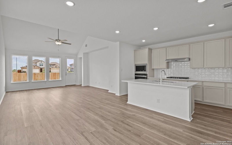 10048 Hombourg Road, Schertz, TX 78154, 4 Habitaciones Habitaciones , ,3 BañosBaños,Residential,En Venta,10048 Hombourg Road,0,1853488