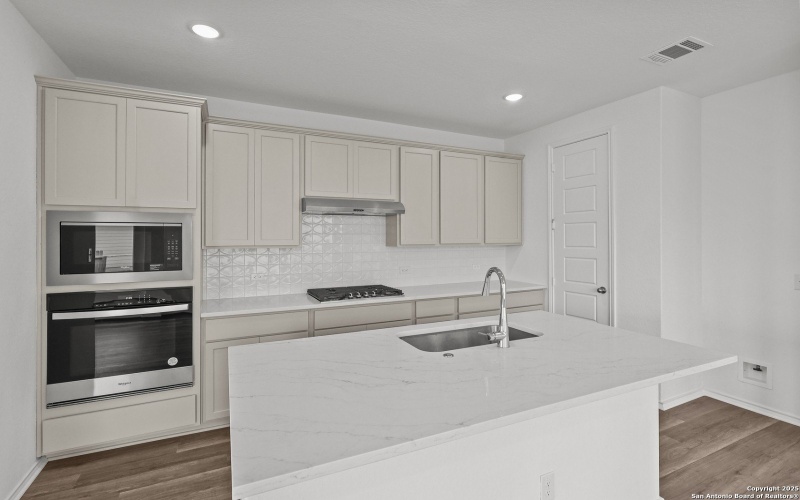 10048 Hombourg Road, Schertz, TX 78154, 4 Habitaciones Habitaciones , ,3 BañosBaños,Residential,En Venta,10048 Hombourg Road,0,1853488