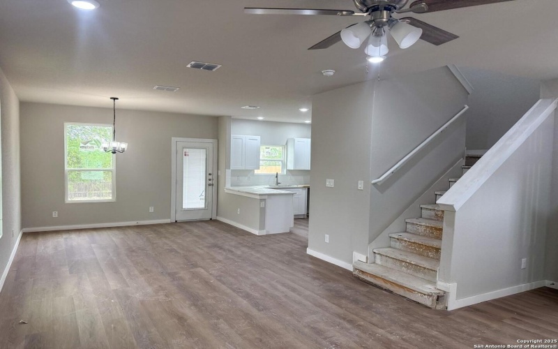 2111 Hicks Ave, San Antonio, TX 78210, 3 Habitaciones Habitaciones , ,2 BañosBaños,Residential,En Venta,2111 Hicks Ave,0,1853666