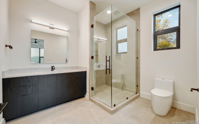 24619 Cliff Line, San Antonio, TX 78257, 6 Bedrooms Bedrooms, ,7 BathroomsBathrooms,Residential,For Sale,24619 Cliff Line,0,1853786