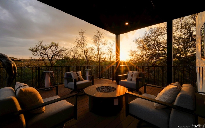 24619 Cliff Line, San Antonio, TX 78257, 6 Bedrooms Bedrooms, ,7 BathroomsBathrooms,Residential,For Sale,24619 Cliff Line,0,1853786