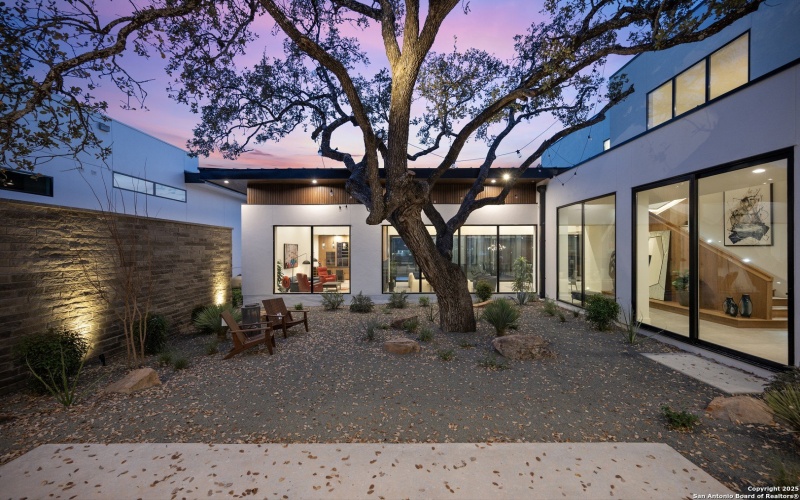 24619 Cliff Line, San Antonio, TX 78257, 6 Bedrooms Bedrooms, ,7 BathroomsBathrooms,Residential,For Sale,24619 Cliff Line,0,1853786