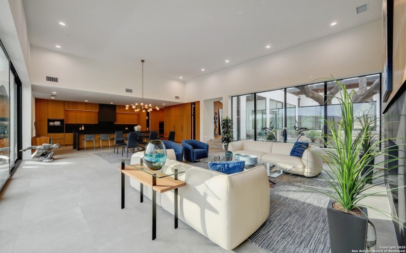 24619 Cliff Line, San Antonio, TX 78257, 6 Bedrooms Bedrooms, ,7 BathroomsBathrooms,Residential,For Sale,24619 Cliff Line,0,1853786