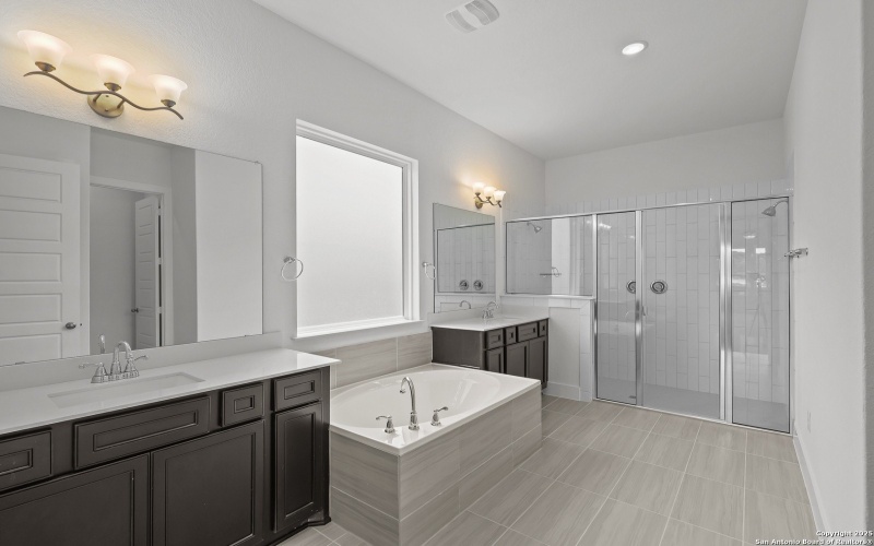 2816 Reeves Ln, Schertz, TX 78108, 4 Bedrooms Bedrooms, ,3 BathroomsBathrooms,Residential,For Sale,2816 Reeves Ln,0,1856195