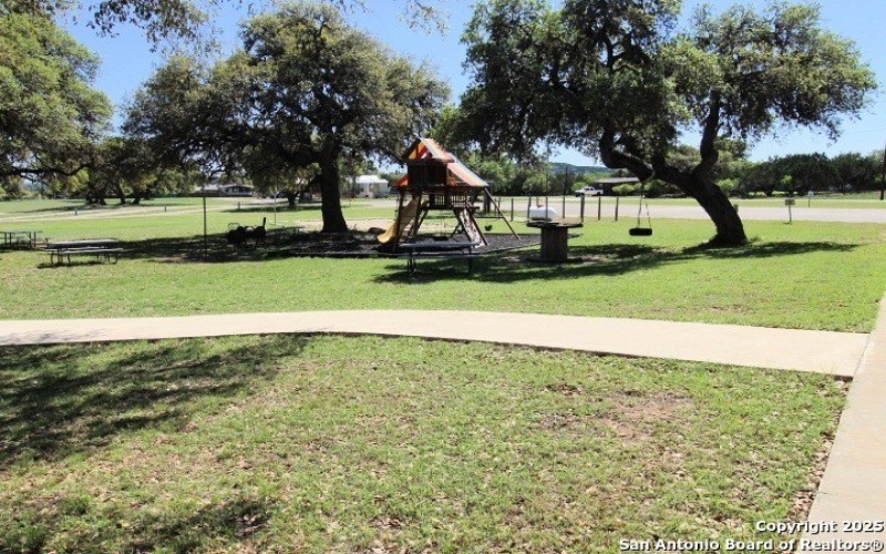 403 Private Road 1523, Bandera, TX 78003, 2 Habitaciones Habitaciones , ,2 BañosBaños,Residential,En Venta,403 Private Road 1523,0,1856658