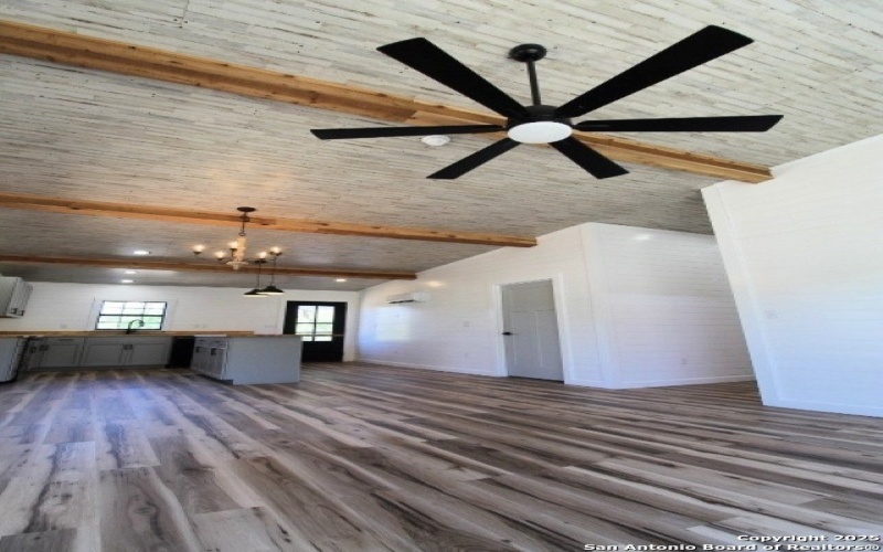 403 Private Road 1523, Bandera, TX 78003, 2 Habitaciones Habitaciones , ,2 BañosBaños,Residential,En Venta,403 Private Road 1523,0,1856658