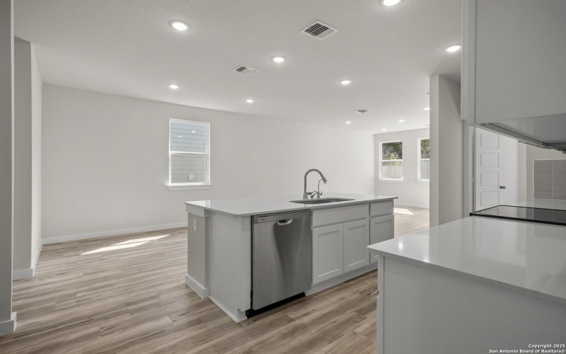 9006 WILDWOOD PASS, San Antonio, TX 78254, 4 Habitaciones Habitaciones , ,2 BañosBaños,Residential,En Venta,9006 WILDWOOD PASS,0,1857476