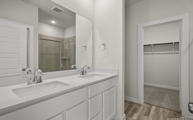 9006 WILDWOOD PASS, San Antonio, TX 78254, 4 Habitaciones Habitaciones , ,2 BañosBaños,Residential,En Venta,9006 WILDWOOD PASS,0,1857476