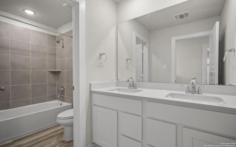 9006 WILDWOOD PASS, San Antonio, TX 78254, 4 Habitaciones Habitaciones , ,2 BañosBaños,Residential,En Venta,9006 WILDWOOD PASS,0,1857476