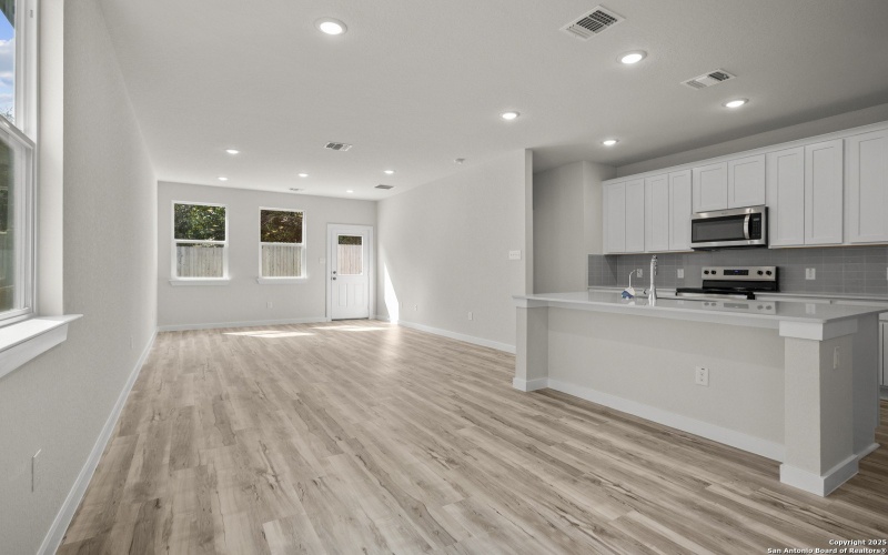 9006 WILDWOOD PASS, San Antonio, TX 78254, 4 Habitaciones Habitaciones , ,2 BañosBaños,Residential,En Venta,9006 WILDWOOD PASS,0,1857476