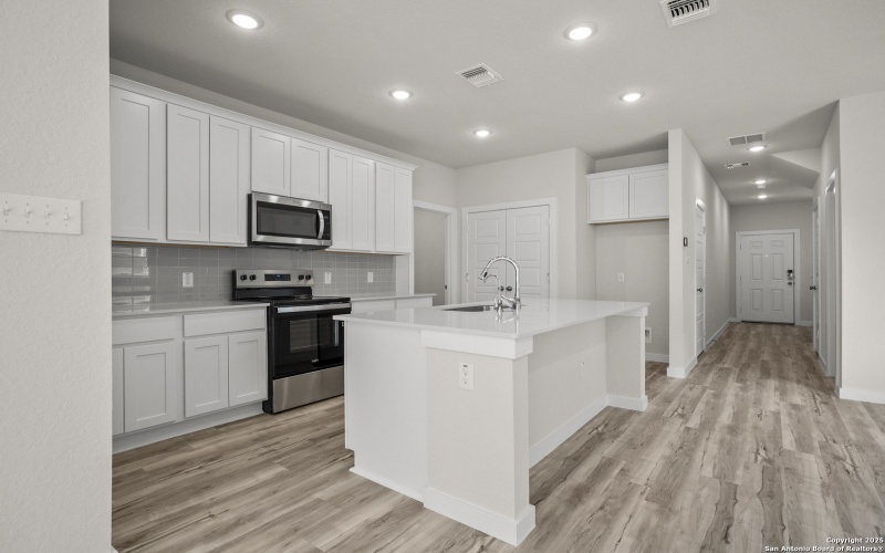 9006 WILDWOOD PASS, San Antonio, TX 78254, 4 Habitaciones Habitaciones , ,2 BañosBaños,Residential,En Venta,9006 WILDWOOD PASS,0,1857476