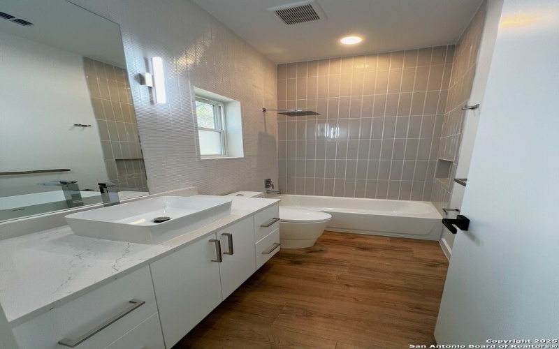 707 Lone Circle, San Antonio, TX 78260, 4 Bedrooms Bedrooms, ,5 BathroomsBathrooms,Residential,For Sale,707 Lone Circle,0,1857963