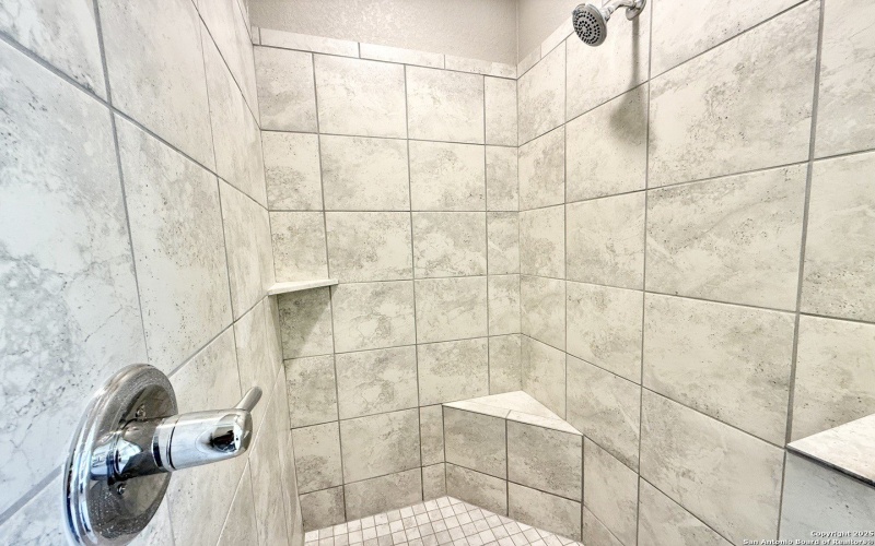 207 Valley Forge, Pleasanton, TX 78064, 4 Habitaciones Habitaciones , ,3 BañosBaños,Residential,En Venta,207 Valley Forge,0,1859679