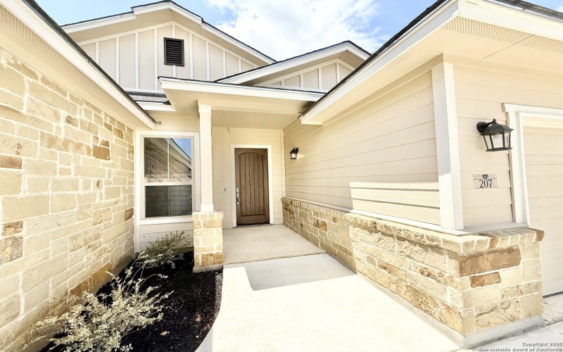 207 Valley Forge, Pleasanton, TX 78064, 4 Habitaciones Habitaciones , ,3 BañosBaños,Residential,En Venta,207 Valley Forge,0,1859679