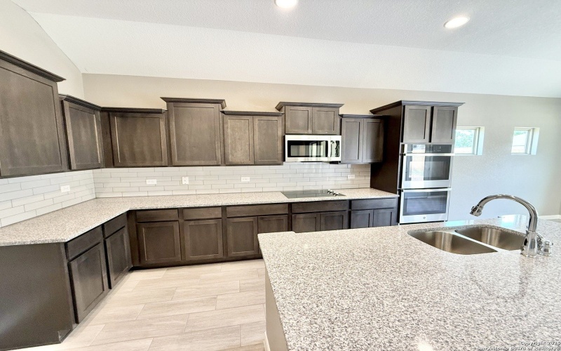 207 Valley Forge, Pleasanton, TX 78064, 4 Habitaciones Habitaciones , ,3 BañosBaños,Residential,En Venta,207 Valley Forge,0,1859679