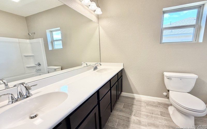 200 Valley Forge, Pleasanton, TX 78064, 4 Bedrooms Bedrooms, ,3 BathroomsBathrooms,Residential,For Sale,200 Valley Forge,0,1859702