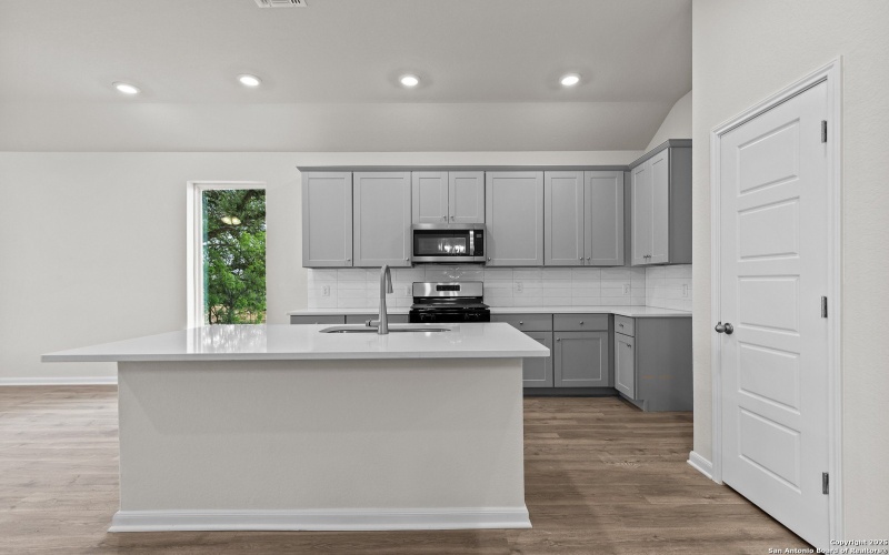 15556 Bonnethead Road, San Antonio, TX 78253-7208, 4 Bedrooms Bedrooms, ,2 BathroomsBathrooms,Residential,For Sale,15556 Bonnethead Road,0,1860114